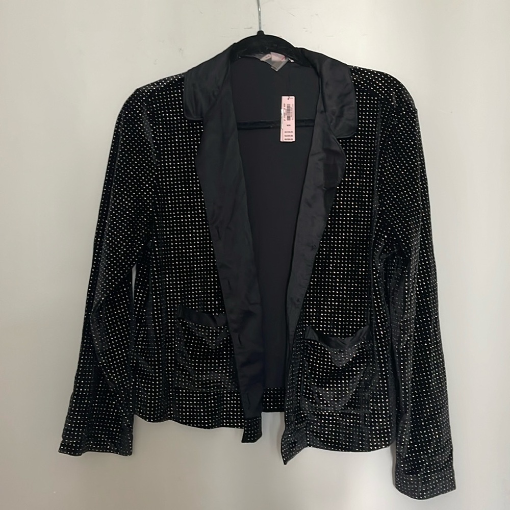 Victoria’s Secret sleep button top